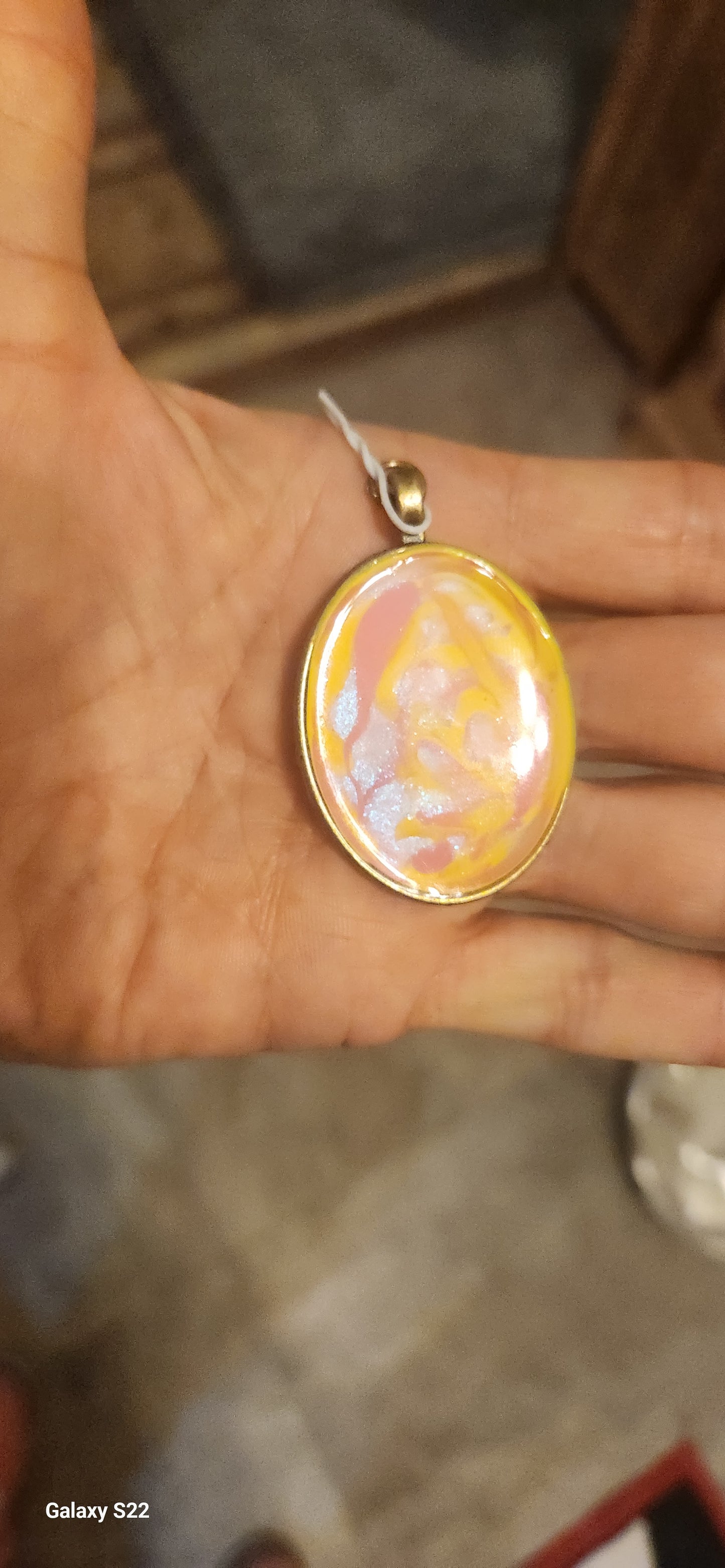 Paint pour jewelry