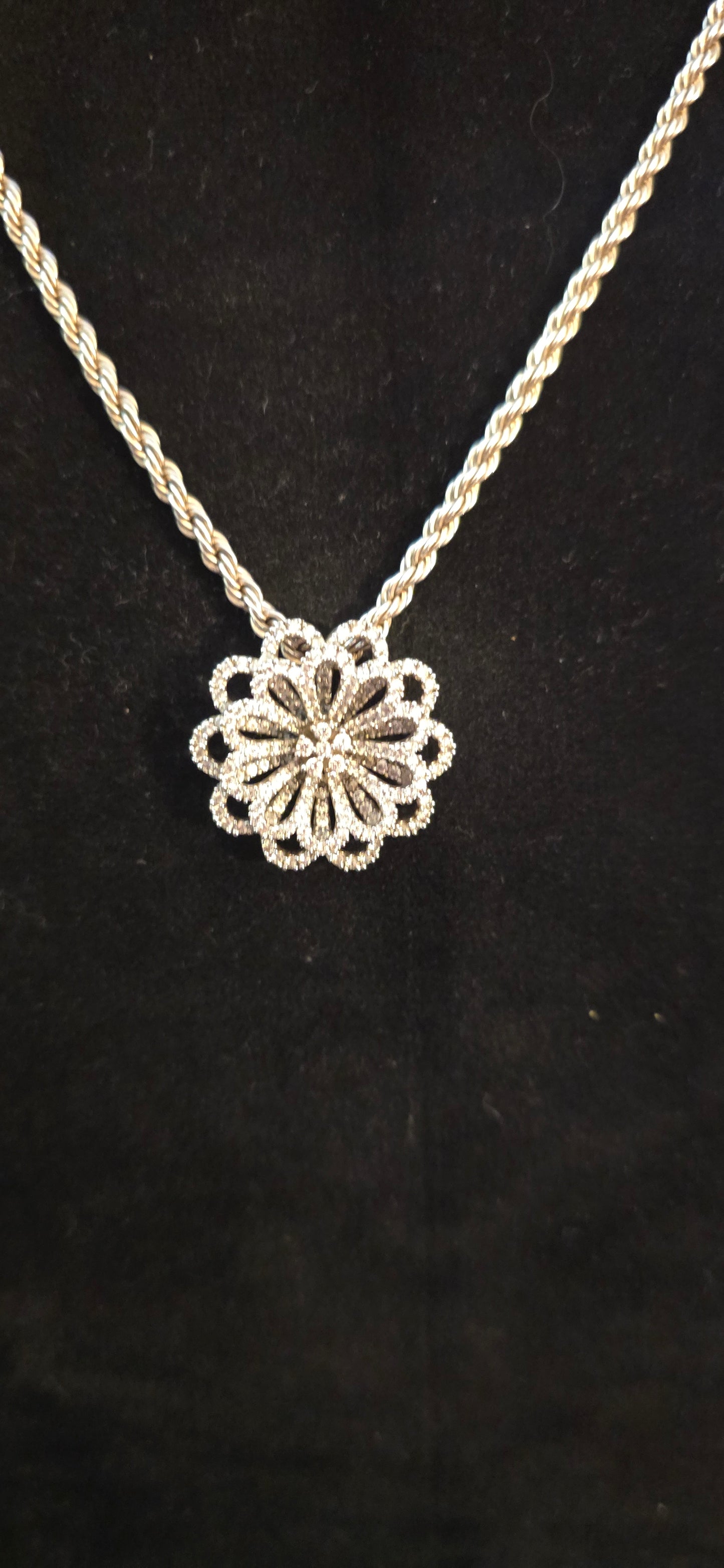 Vintage Sterling Silver floral pendant necklace
